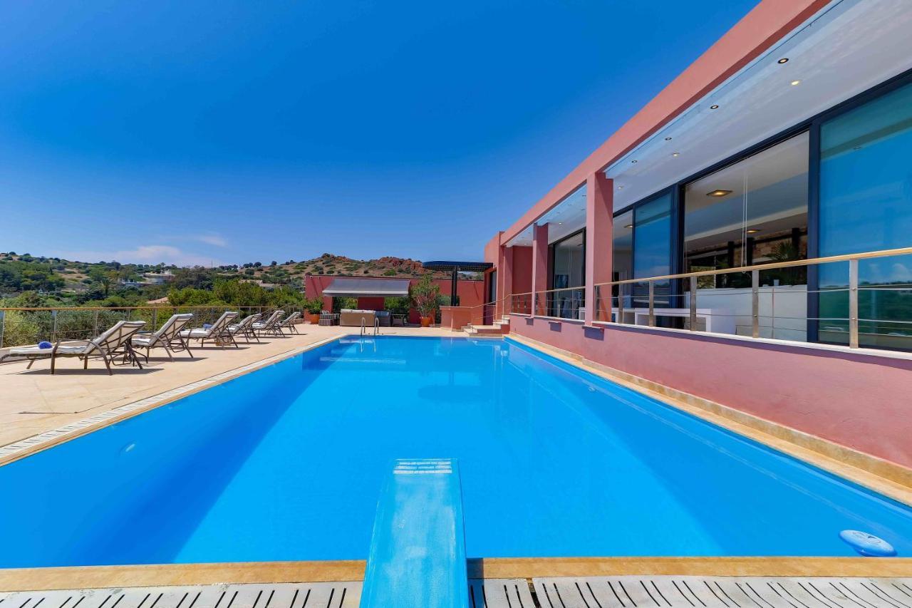 סוניו Black Diamond Beachfront Pool Villa Pasithea In Sounio, Athens מראה חיצוני תמונה