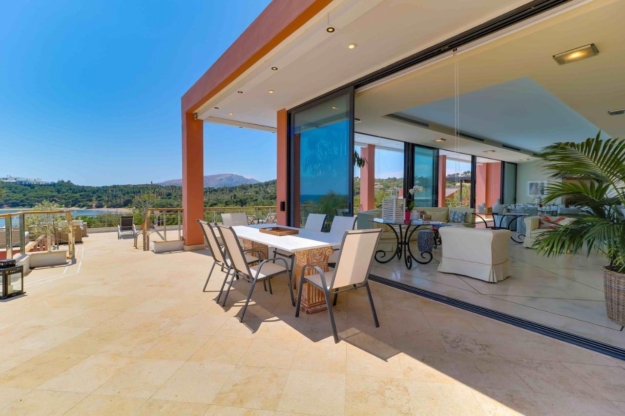 סוניו Black Diamond Beachfront Pool Villa Pasithea In Sounio, Athens מראה חיצוני תמונה
