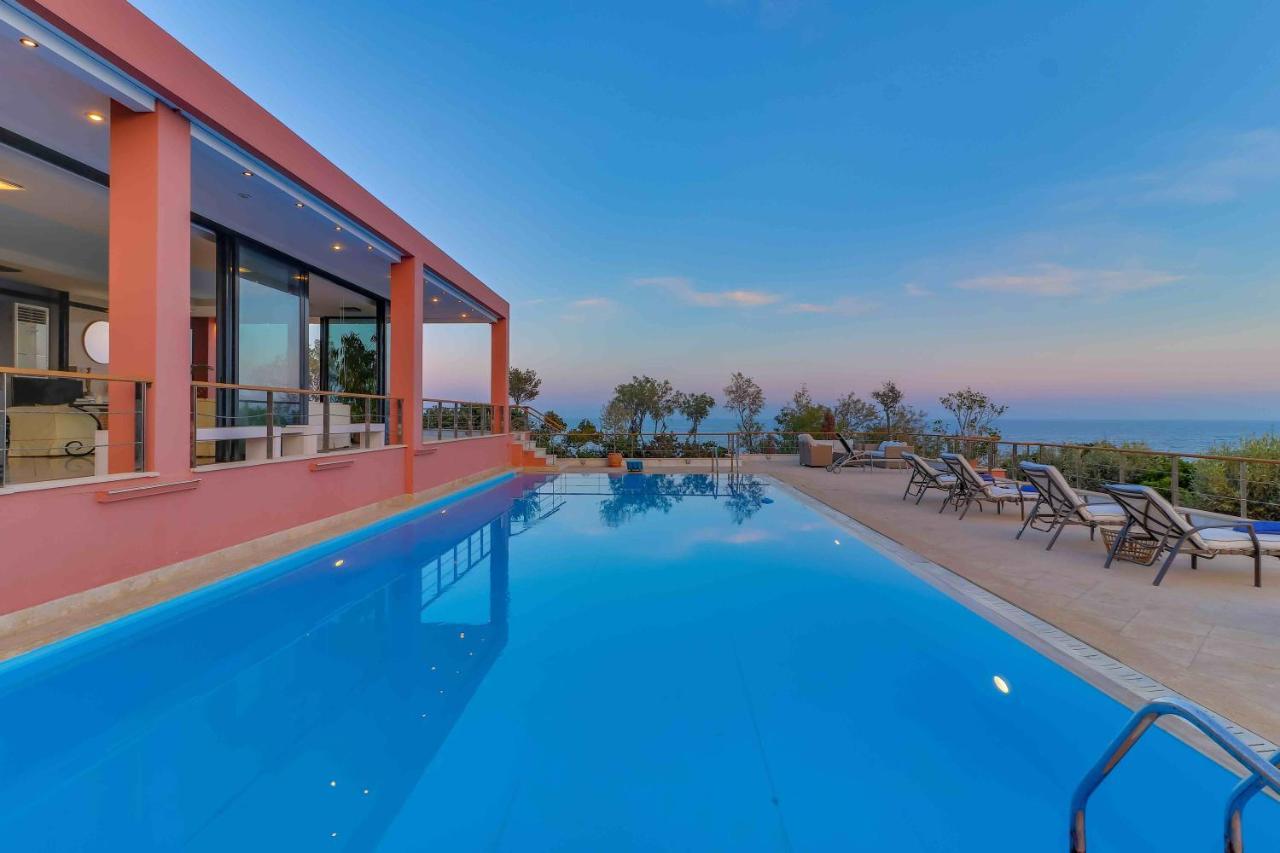 סוניו Black Diamond Beachfront Pool Villa Pasithea In Sounio, Athens מראה חיצוני תמונה