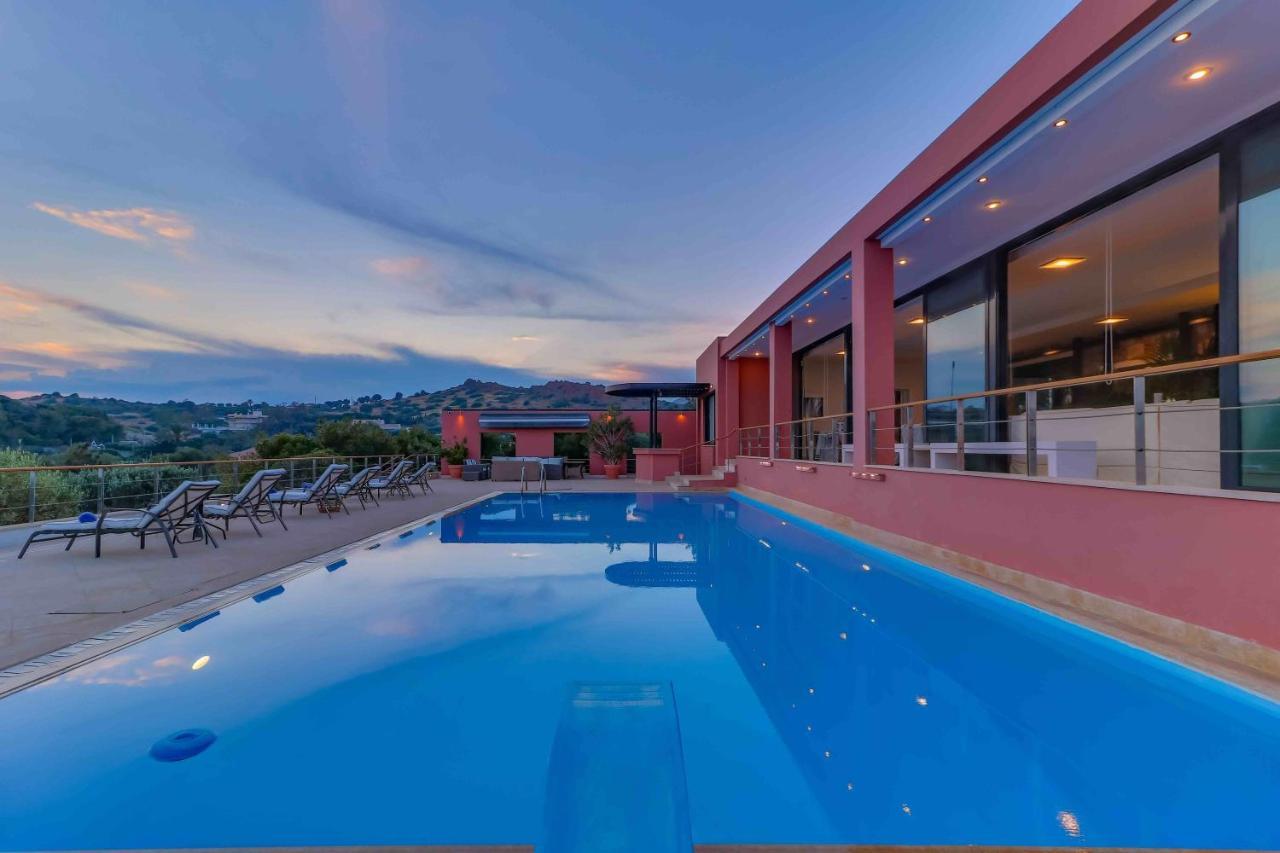 סוניו Black Diamond Beachfront Pool Villa Pasithea In Sounio, Athens מראה חיצוני תמונה