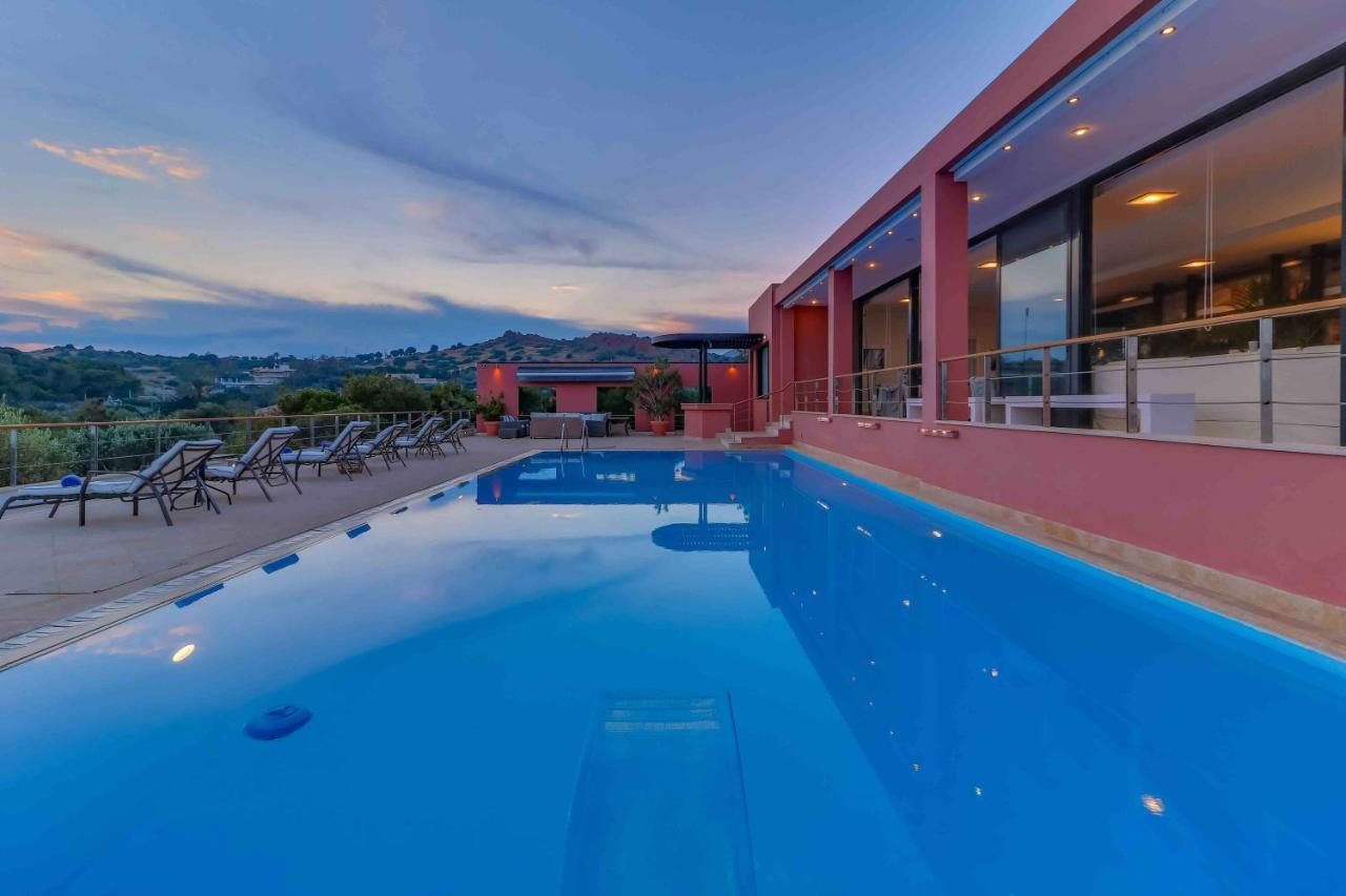 סוניו Black Diamond Beachfront Pool Villa Pasithea In Sounio, Athens מראה חיצוני תמונה