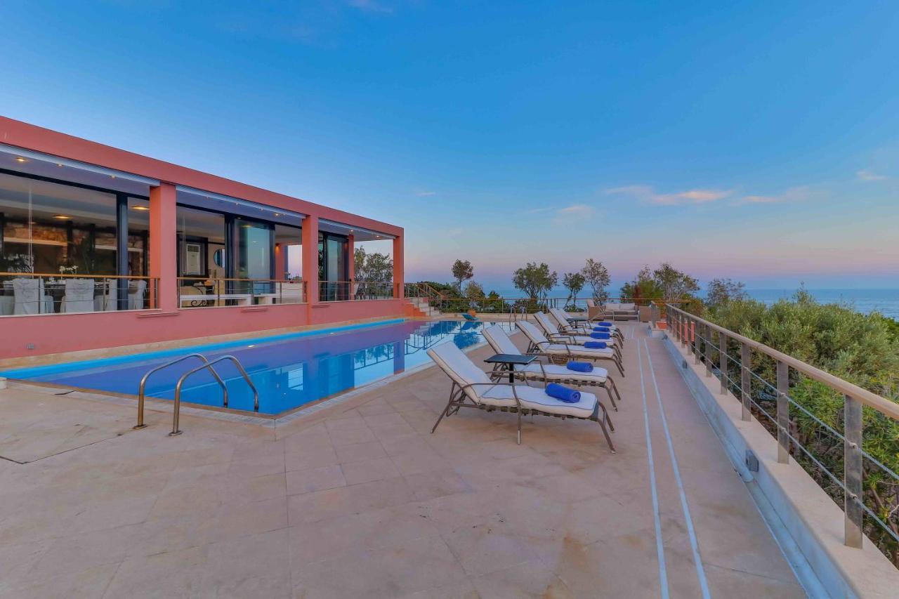 סוניו Black Diamond Beachfront Pool Villa Pasithea In Sounio, Athens מראה חיצוני תמונה